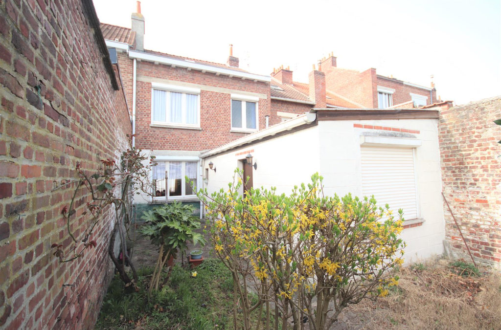 A VENDRE – MAISON – 3 chambres / Garage et Jardin – HELLEMES/LILLE