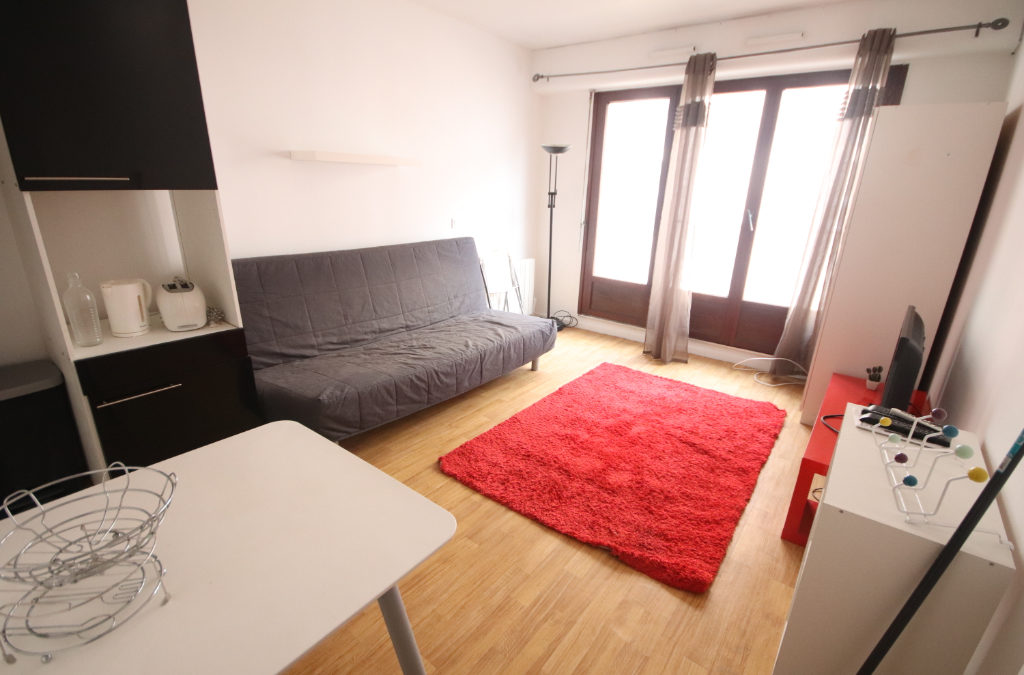 Studio MEUBLÉ de 20.30 m², rue des fossés, Lille centre