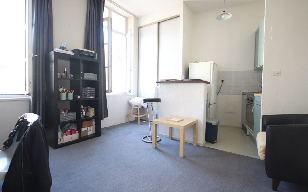 T2 MEUBLÉ de 32m², rue de la Barre – Quai du Wault