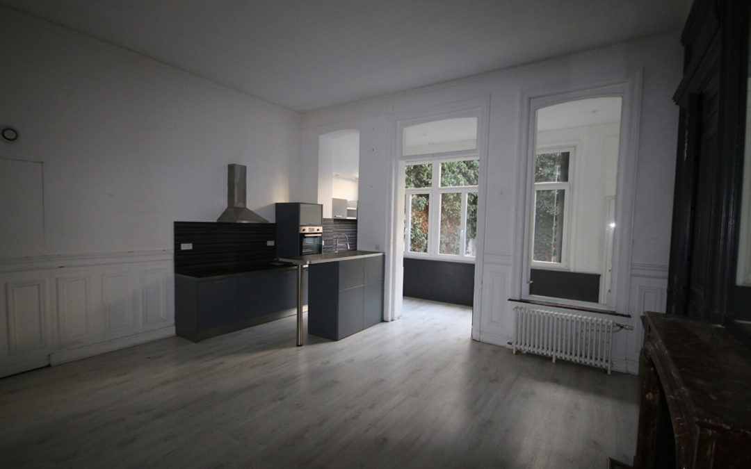A VENDRE – Appartement grande surface avec bel exterieur et garage – VAUBAN