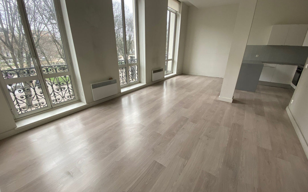 T3 de 80.70 m², place de la République