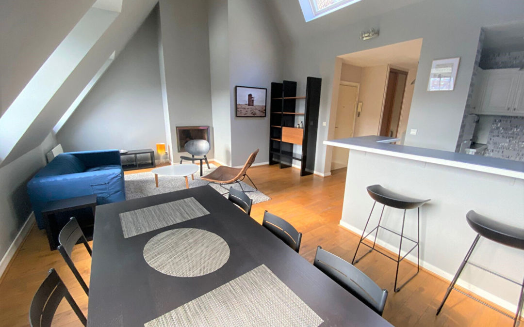 T3 en duplex MEUBLÉ de 82.53 m², Quai du Wault