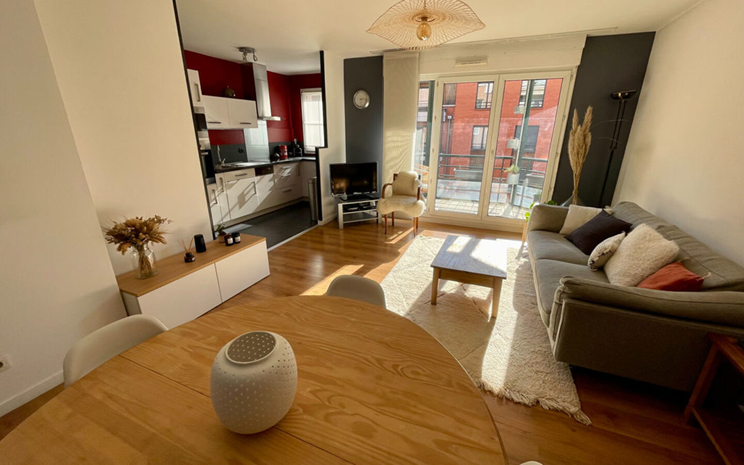 A VENDRE – T2 récent avec balcon et parking  – VIEUX LILLE