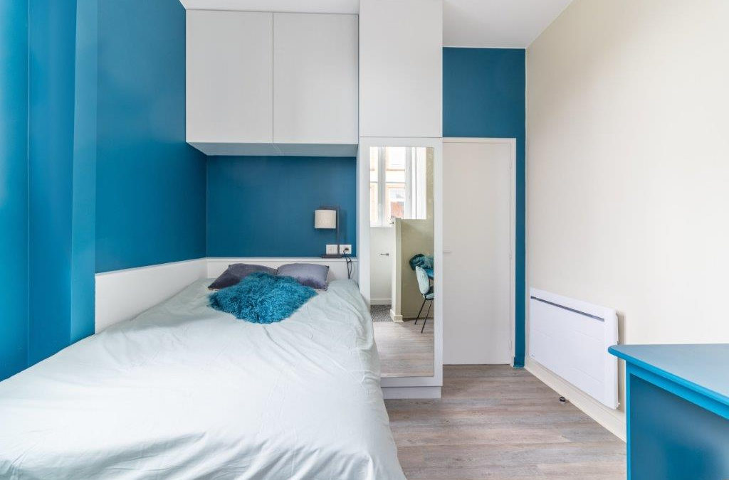 Studio MEUBLÉ de 12 m², rue Jean Sans Peur, Républiques Beaux Arts