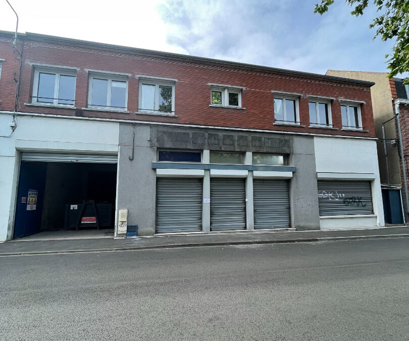 Entrepôt avec bureau et possibilité de parking en face de la Deûle – Saint André Lez Lille