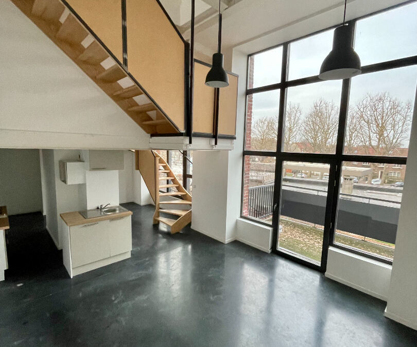 A VENDRE – Loft avec balcon et parking  – PARC BARBIEUX – ROUBAIX