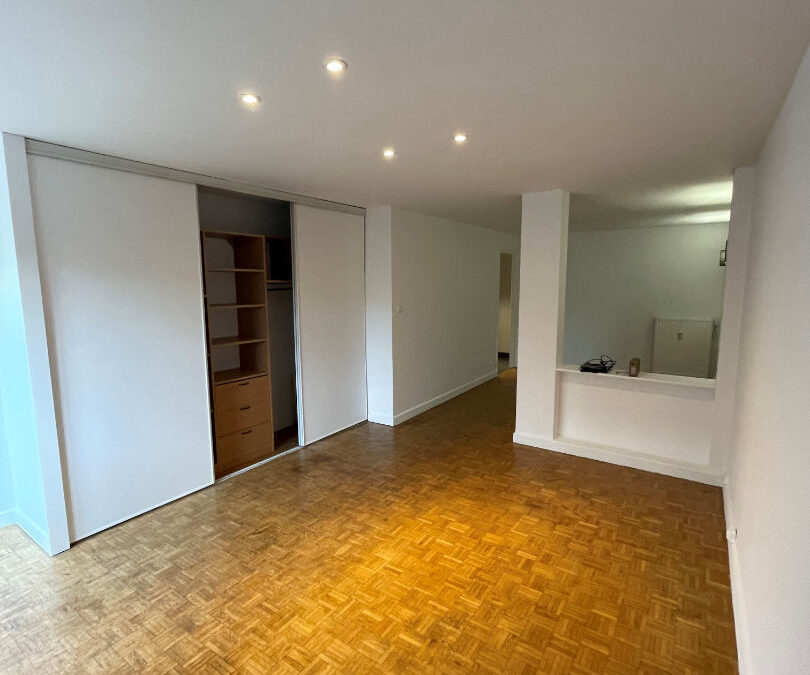 Appartement T3 – 73.07 m² – rue Royale – VIEUX LILLE
