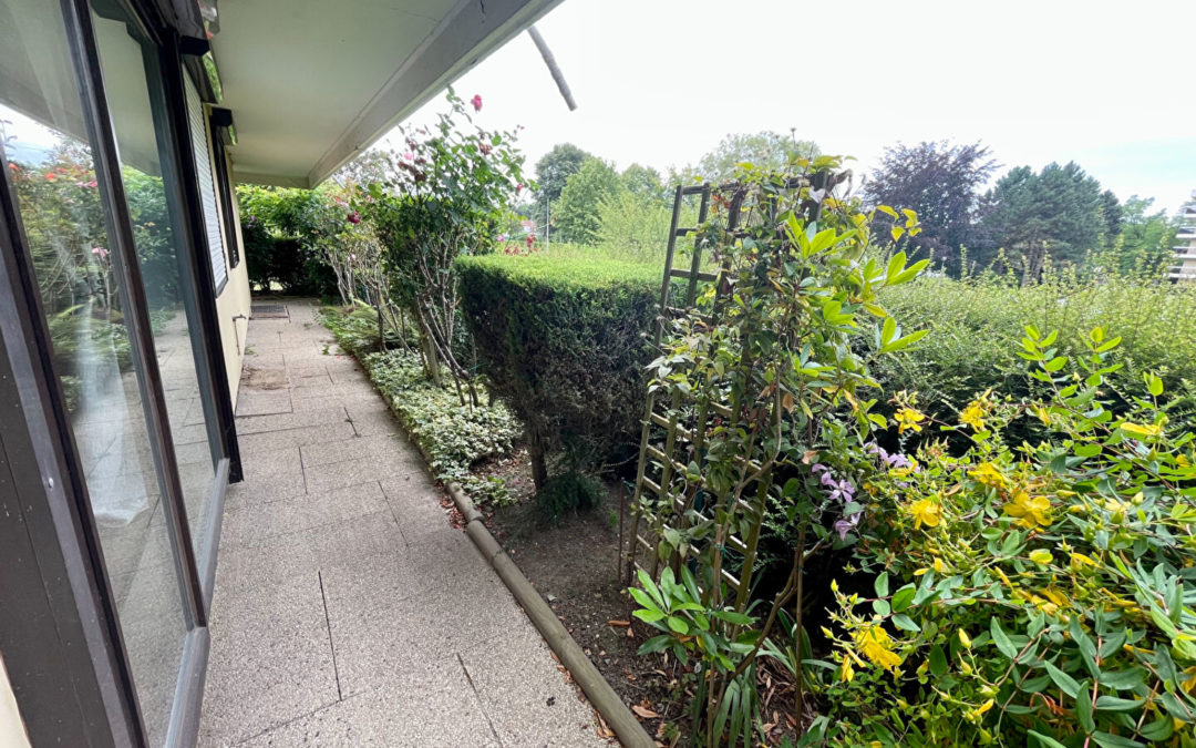 A VENDRE – Appartement de type 2 avec balcon, garage et cellier – CROIX – BARBIEUX