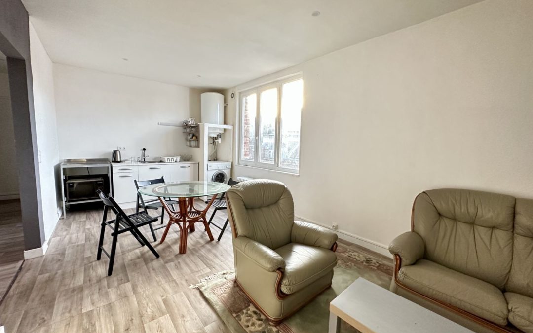 ENSEMBLE IMMOBILIER COMPOSE DE 4 LOTS – FIVES