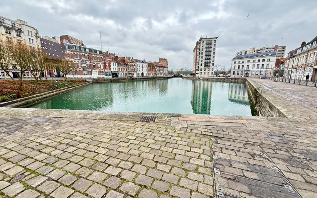 A VENDRE – Beau Type 3 avec balcon et possibilité de garage – QUAI DU WAULT – LILLE
