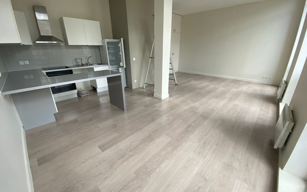 T3 de 80.70 m², place de la République