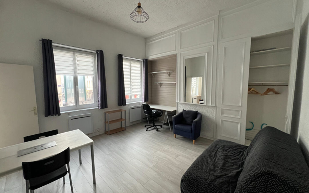 Joli studio meublé situé rue Nationale à Lille !