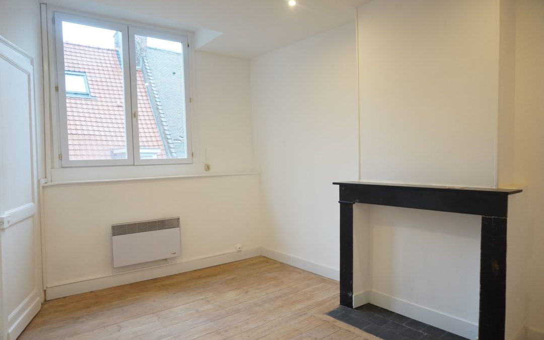Très beau T2 avec cachet situé en plein coeur du Vieux Lille.