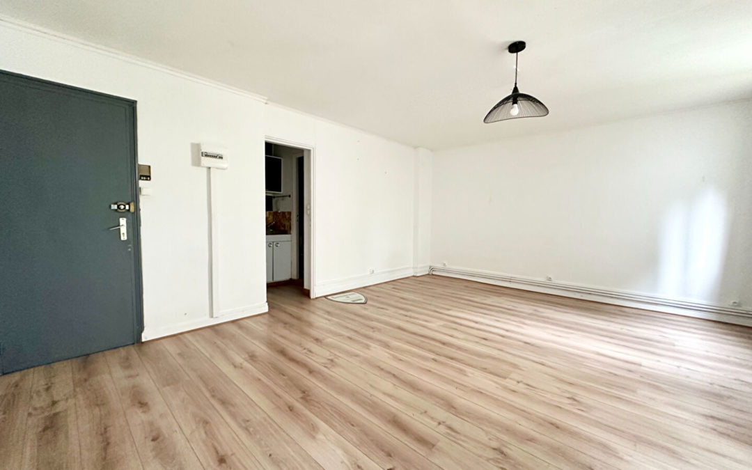 SUPERBE STUDIO 31M2 + JARDIN 40M2 A RAFRAICHIR