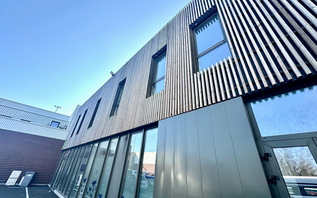 Plateau de Bureaux  234 m2 + 6 Parkings possible /  PORT DE LILLE