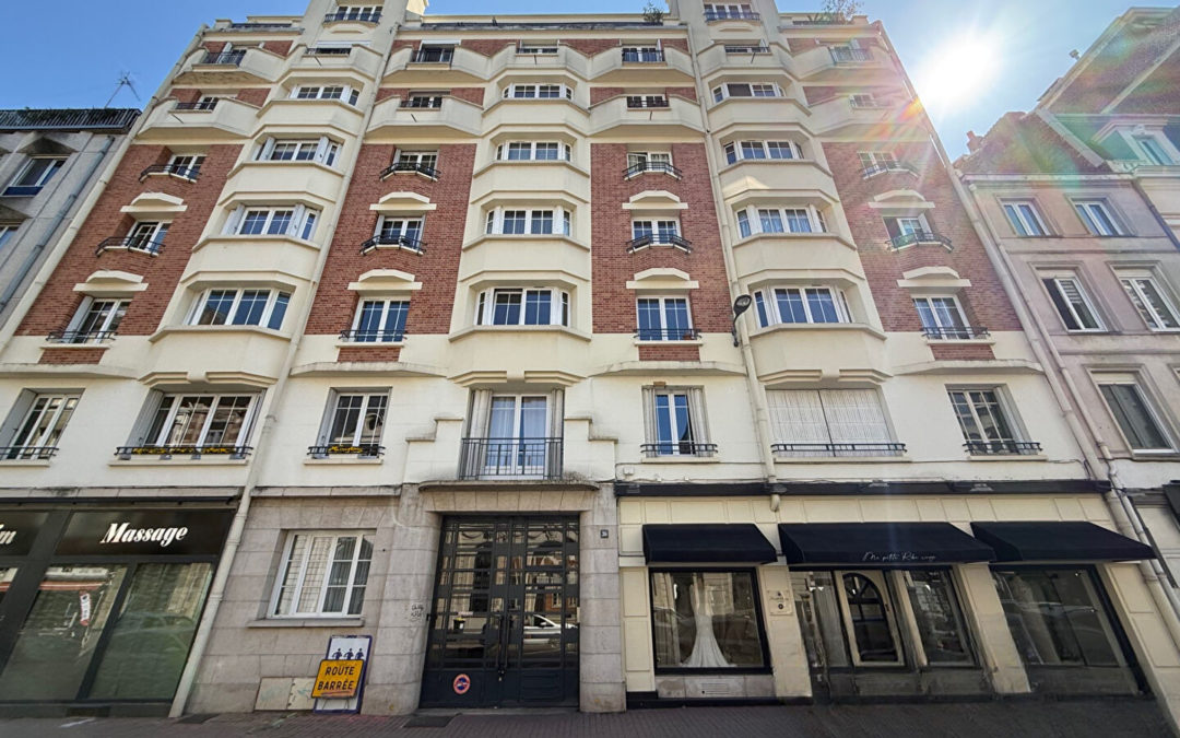 T3 à Rénover – Magnifique Copropriété – Emplacement d’Exception au Coeur de Lille