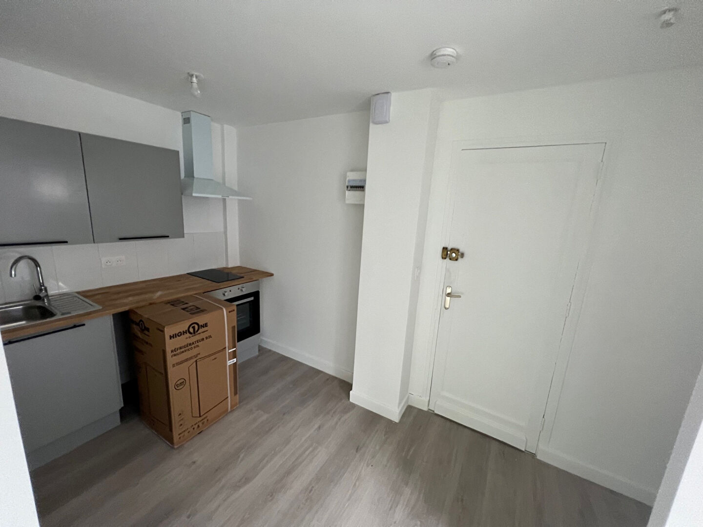 Image d'un studio de 19.42 m², rue michel ange – porte de douai réf 5521 à 445€ à douai (59500)