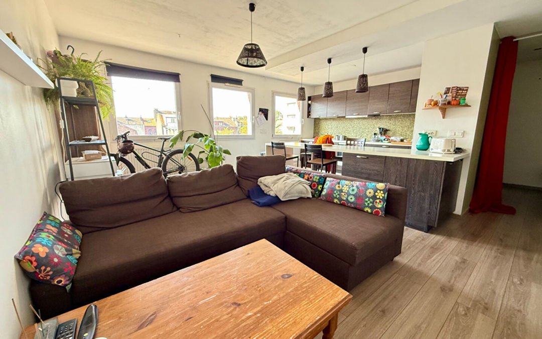 A VENDRE – T3 avec parking – proche BD Victor hugo