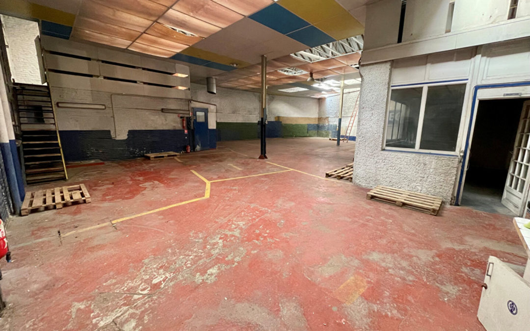 A LOUER – Local commercial tous commerces de 250m²  – PORTE DE DOUAI