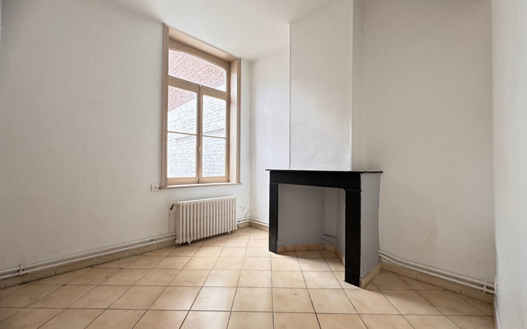 APPARTEMENT AVEC COURS – MONTEBELLO