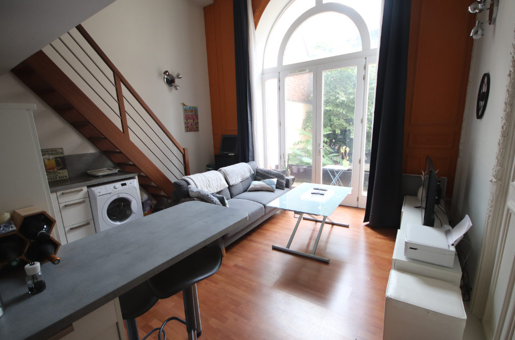T1 bis en DUPLEX de 36.09 m² (24.13m2 loi carrez) , rue Jacquemars Giélée – République