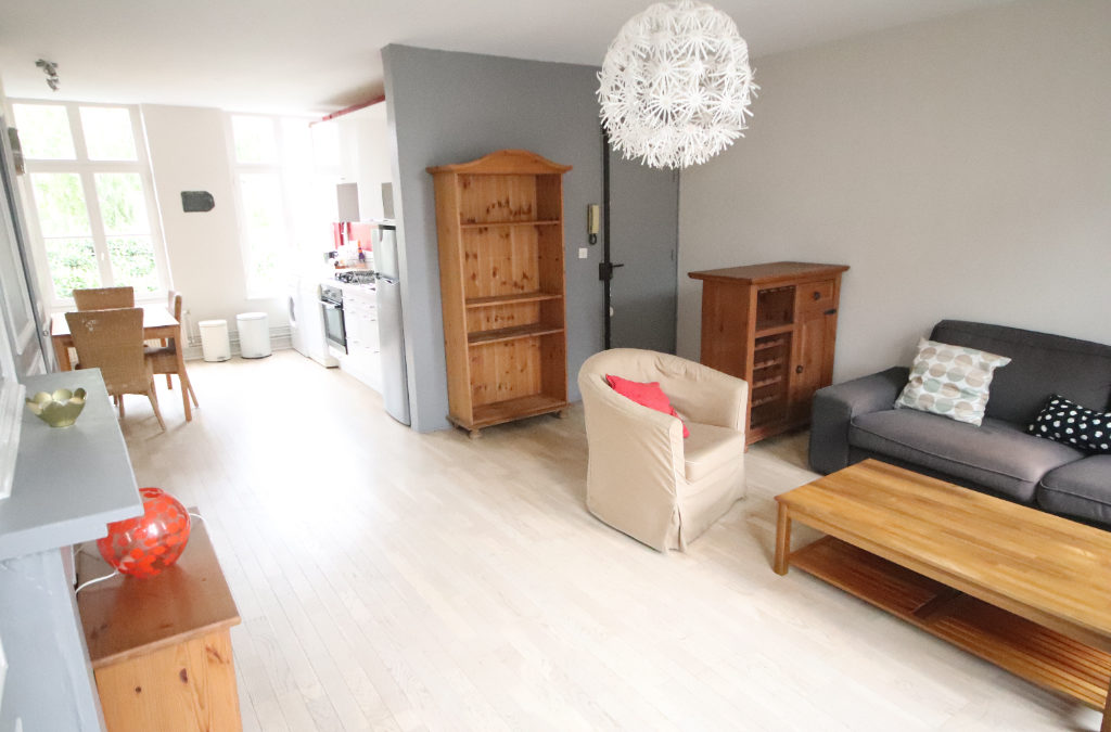 T3 traversant MEUBLÉ de 74.85 m², rue Pascal, Saint Maurice Pellevoisin