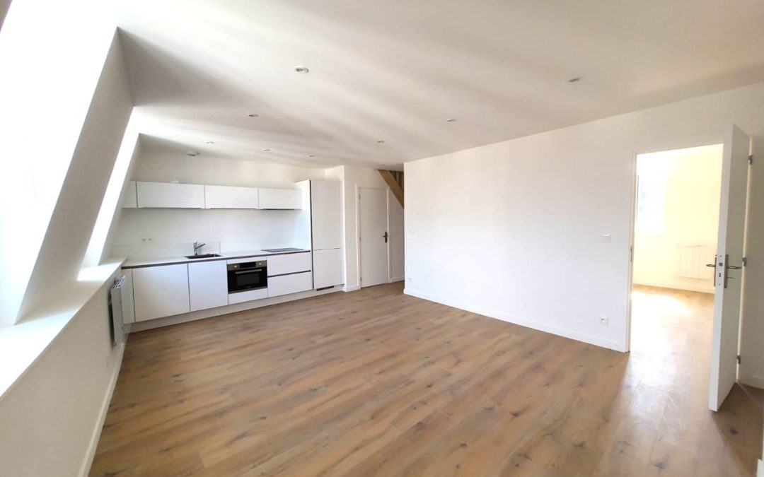 A LOUER, Magnifique T3 en duplex en plein coeur du Vieux Lille !