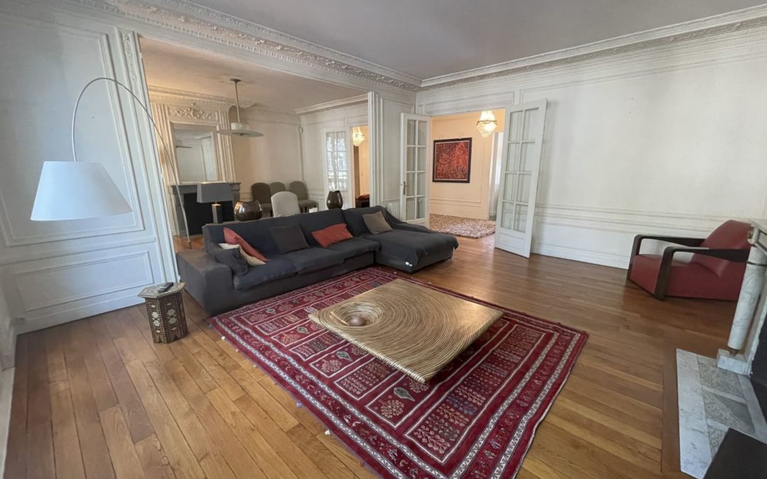 Magnifique T5 meublé – Boulevard de la Liberté – avec 2 places de Parking !