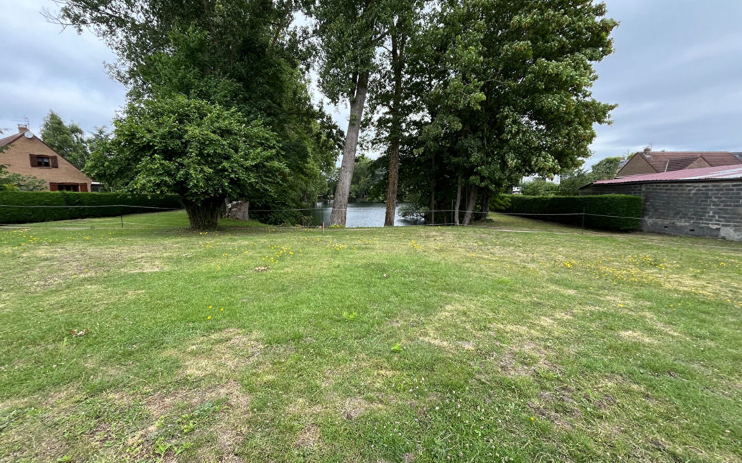 MERIGNIES – TERRAIN CONSTRUCTIBLE DE 703m2