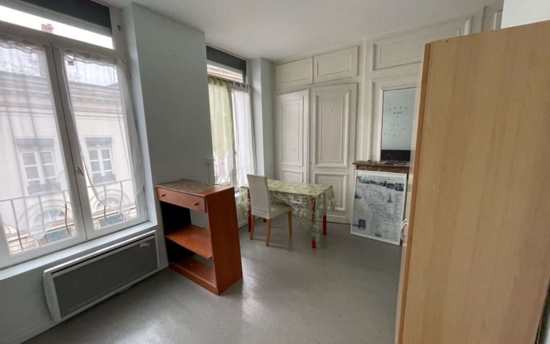 BEAU STUDIO MEUBLE VIEUX LILLE
