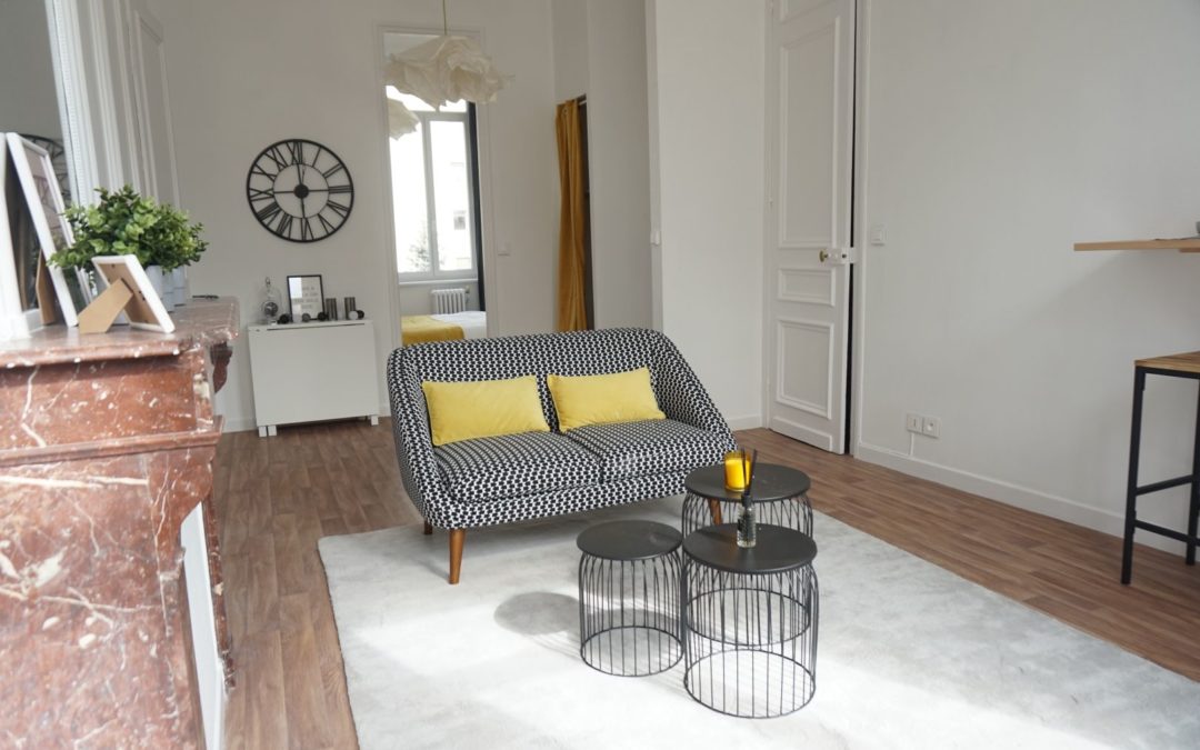 Beau T2 entièrement rénové avec beaucoup de cachet, situé rue Patou a Lille.