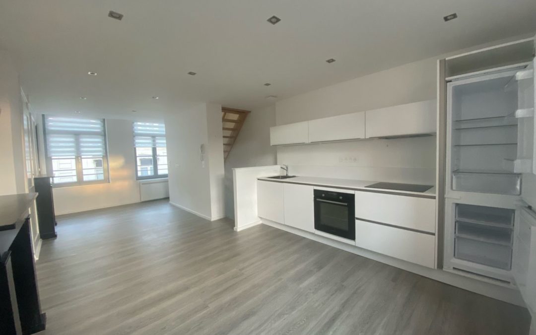 Très beau T4, en plein coeur du Vieux – Lille !