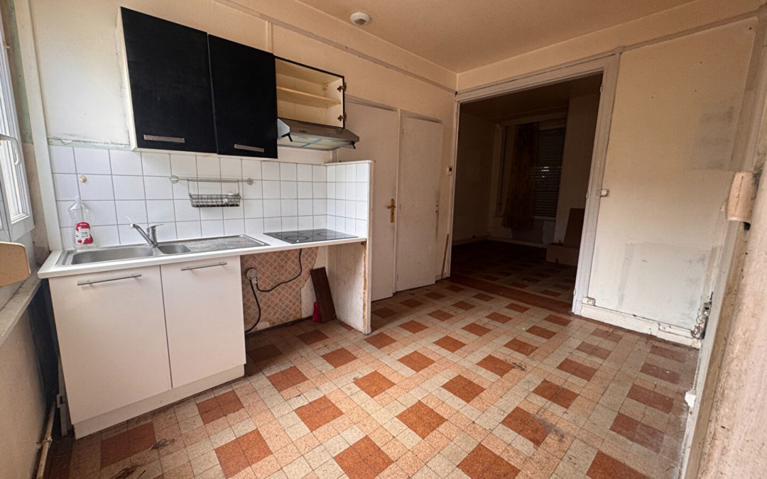 APPARTEMENT A RÉNOVER AVEC JARDIN