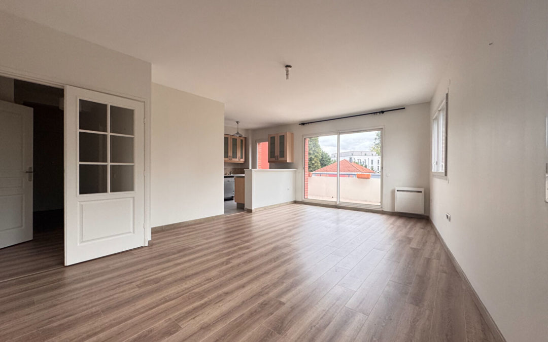 APPARTEMENT T4 AVEC TERRASSE ET PARKING – ROUGES BARRES