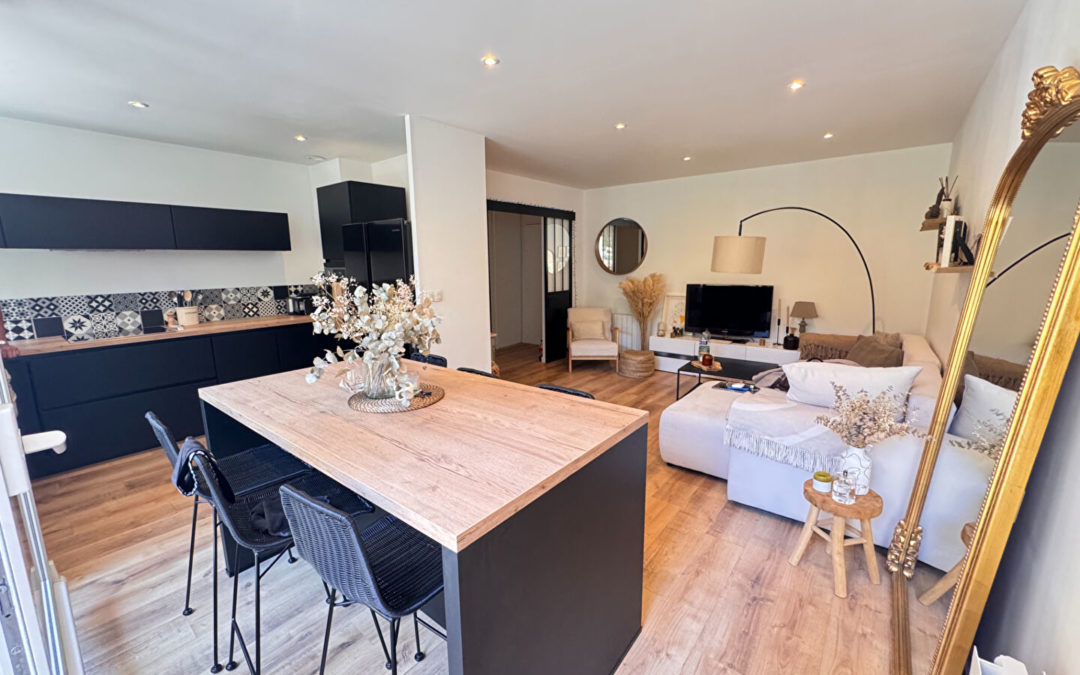 APPARTEMENT AVEC TERRASSE ET PARKING – CORMONTAIGNE