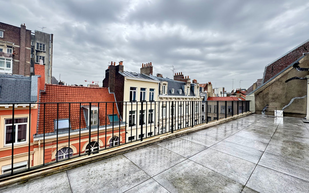 TYPE 3 EN DERNIER ETAGE AVEC TERRASSE – RUES PIETONNES