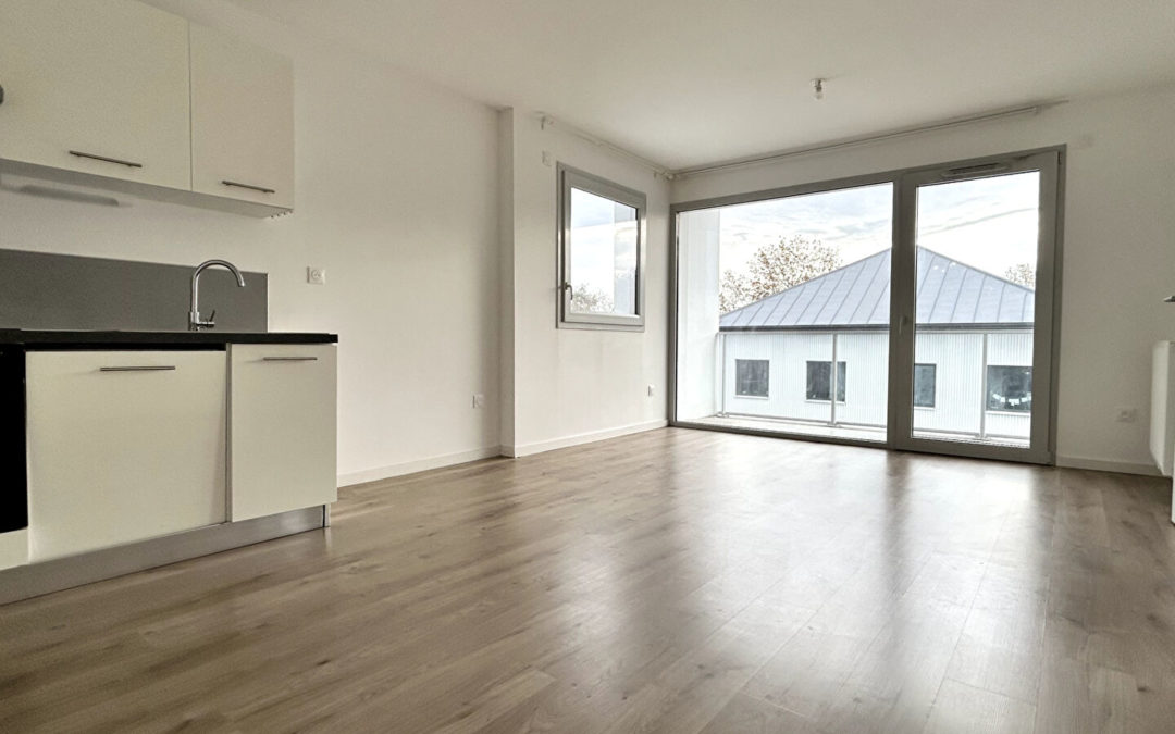 APPARTEMENT T2 DE 45M2 AVEC BALCON ET PARKING EN SOUS-SOL – PORTE DES POSTES