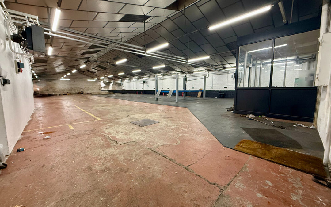 Entrepôt avec bureau en face de la Deûle – Saint André Lez Lille
