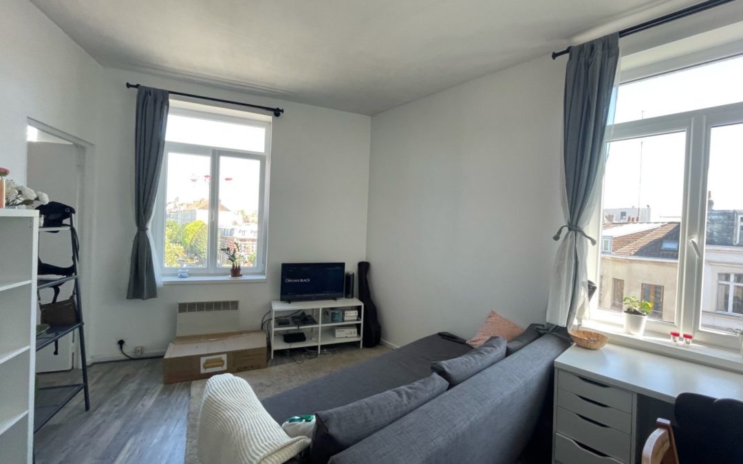 T3 MEUBLÉ – LILLE – Place Jeanne d&rsquo;Arc.