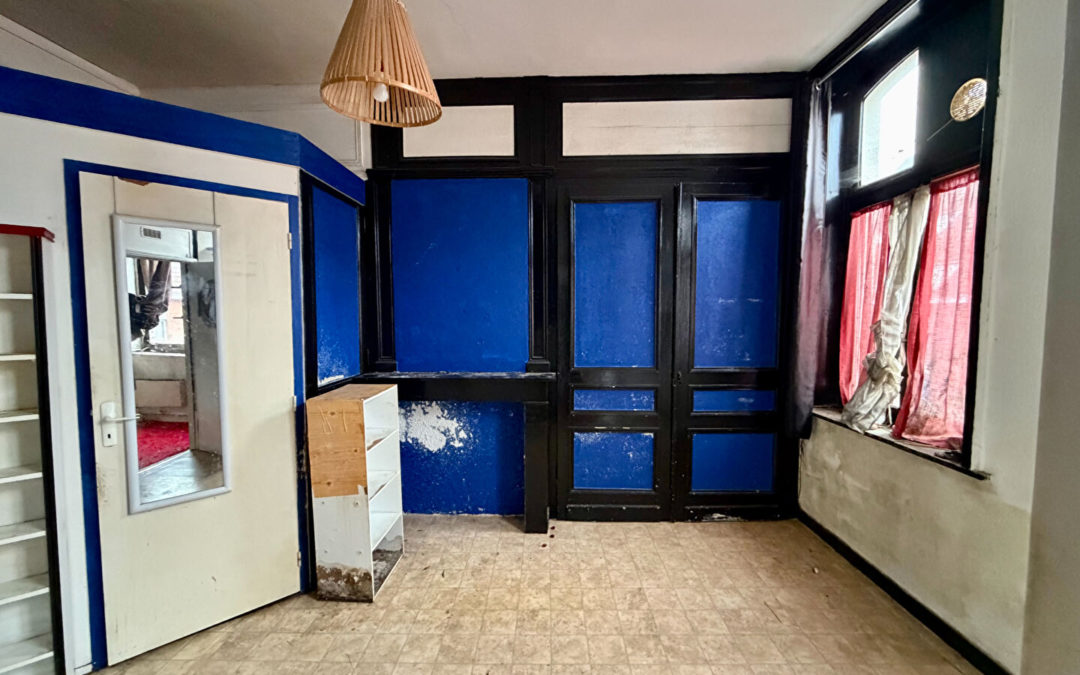 2 PIECES A RENOVER – LA CATHO – 23M2