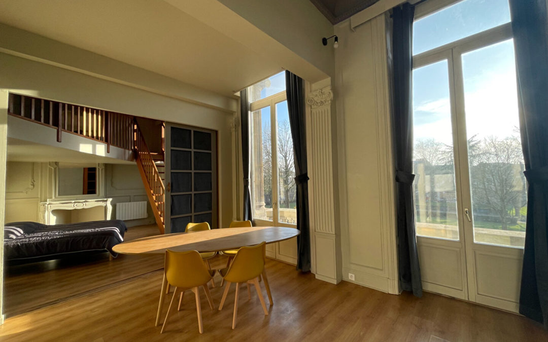 À LOUER – T2 MEUBLÉ de 73 m², Place de la Victoire – TOURCOING-CENTRE