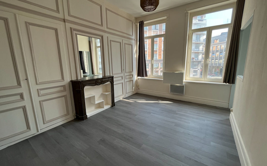 T2 situé de 34,34 m2 Place Jacquart – République Beaux Arts.