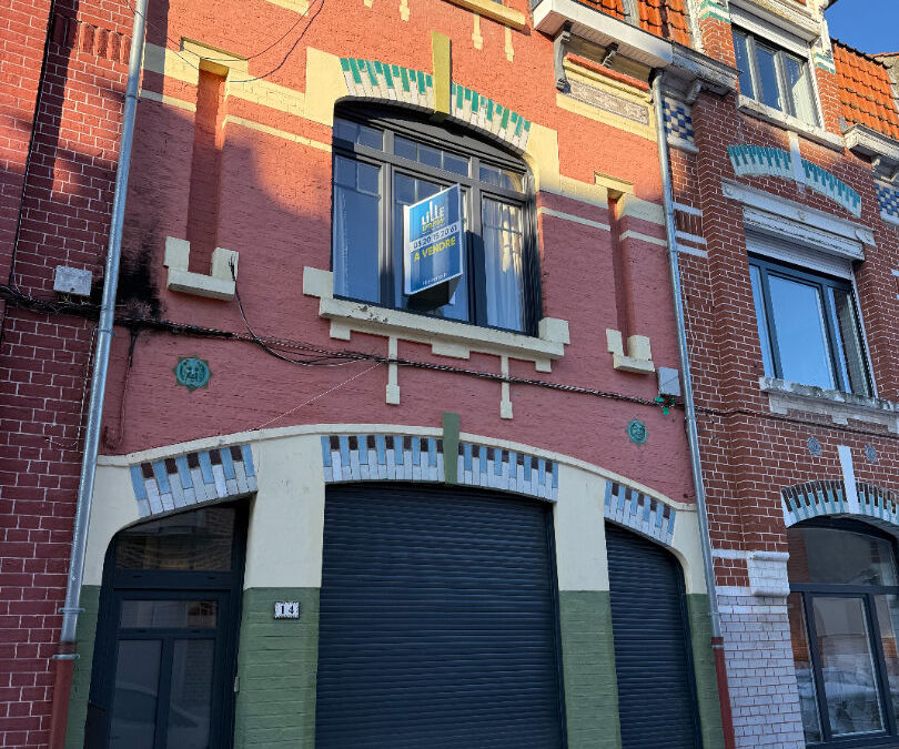 Maison de caractère avec garage, cave et terrasses