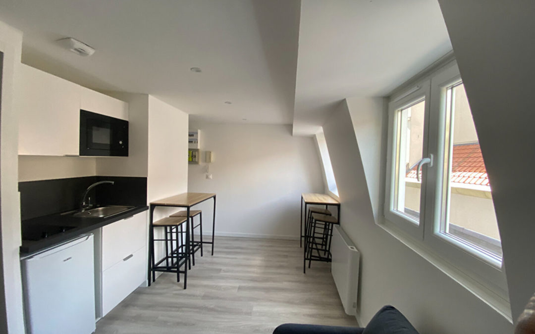 T1 bis avec MEUBLES A DISPOSITION.  de 19.10 m², rue des 2 épées – Grand&rsquo;Place