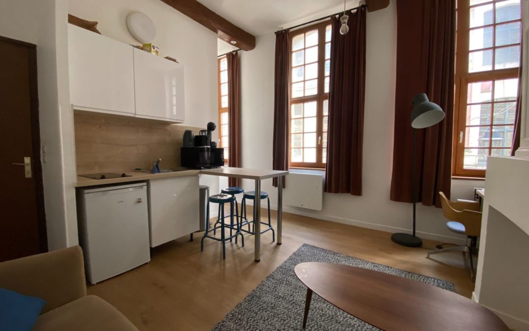 T1 bis meublé de 28,48 m2, rue Lepelletier