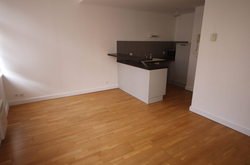 À LOUER – T3 NON MEUBLÉ de 47 m², Rue du Sec Arembault- LILLE-CENTRE