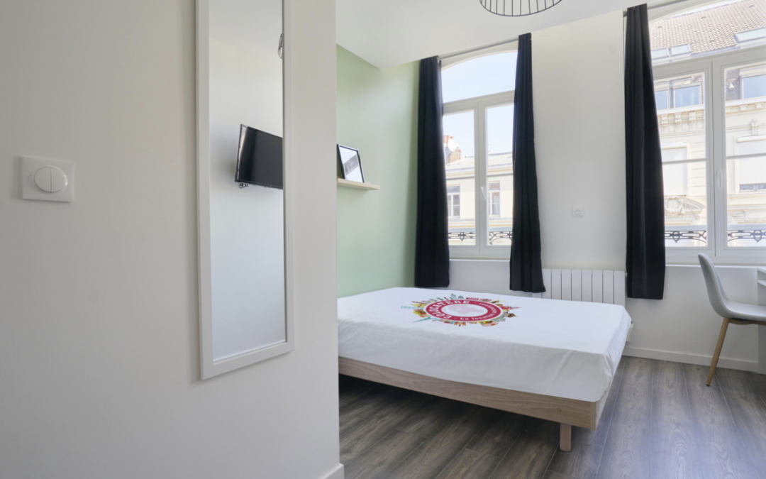 Chambre meublée de 14,09 m2 – rue Solférino