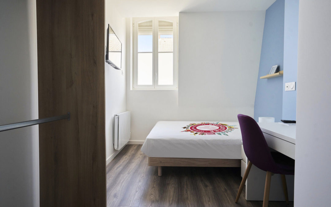 Chambre meublée de 9,02 m2 – rue Solférino
