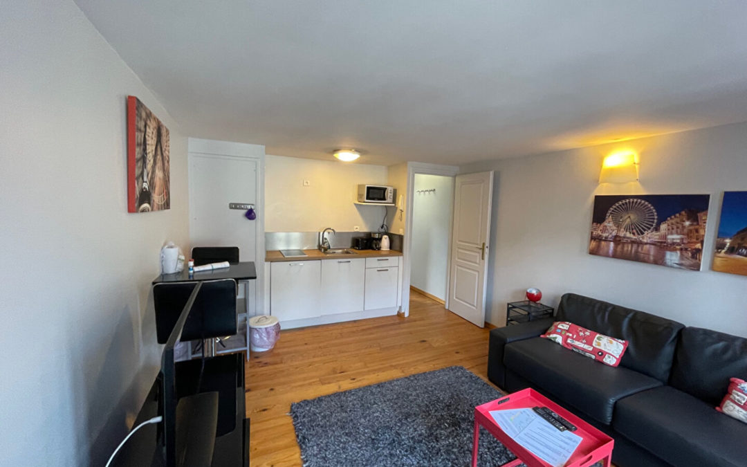 A LOUER – T1 MEUBLE de 21,47 m2 à LILLE – Rue Voltaire – VIEUX LILLE
