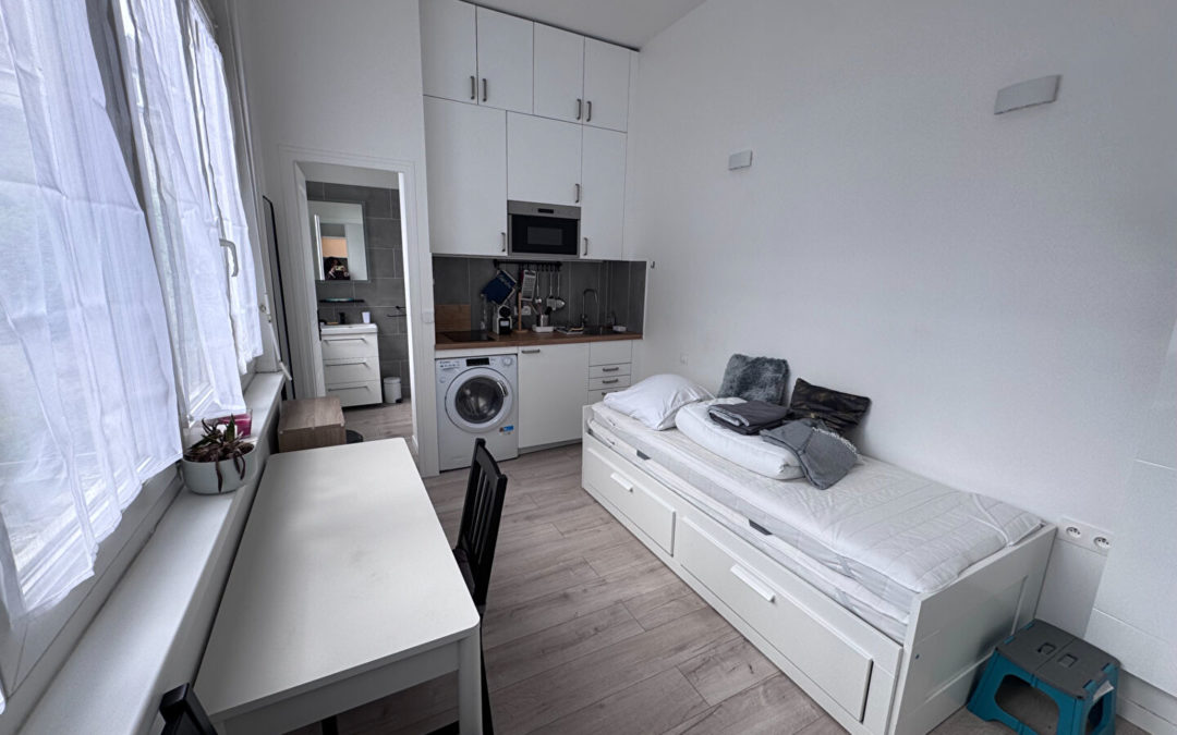 A LOUER – T1 MEUBLE de 14.74 m2 – Rue Solférino – REPUBLIQUE
